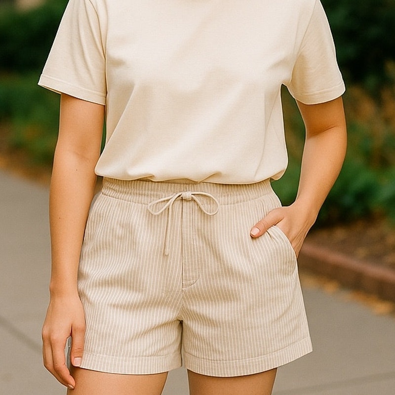 NWT ~ THE LIMITED Tan Pinstripe Drawstring Pockets Summer Shorts ~ Women's 10