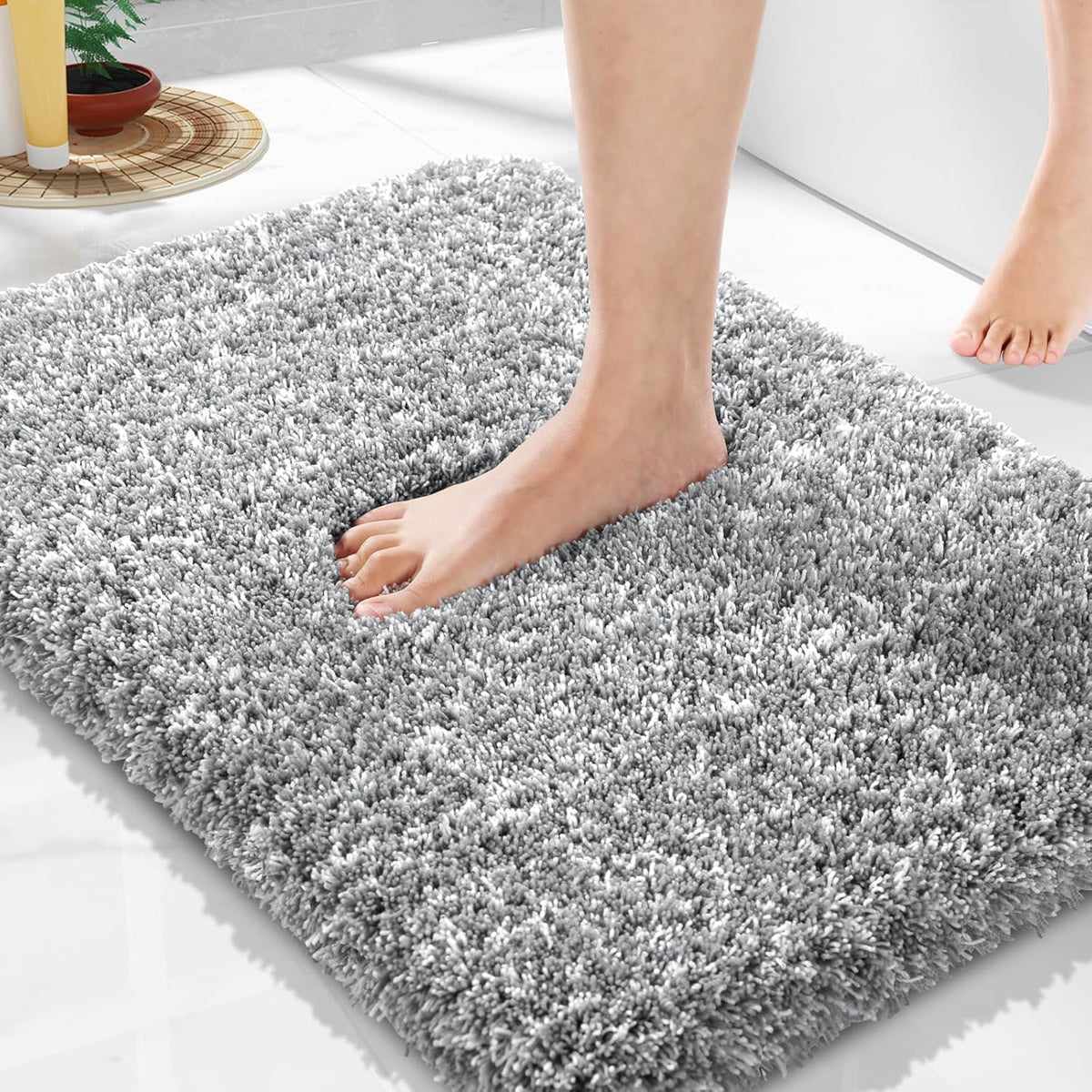 NWT ~ Modern Farmhouse Gray & White 24" x 17" Non Slip Soft Bathroom Rug