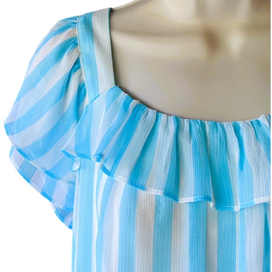 NWT ~ LAUREN CONRAD "Market Blooms" Ruffle Short Sleeve Blouse ~ Size SMALL