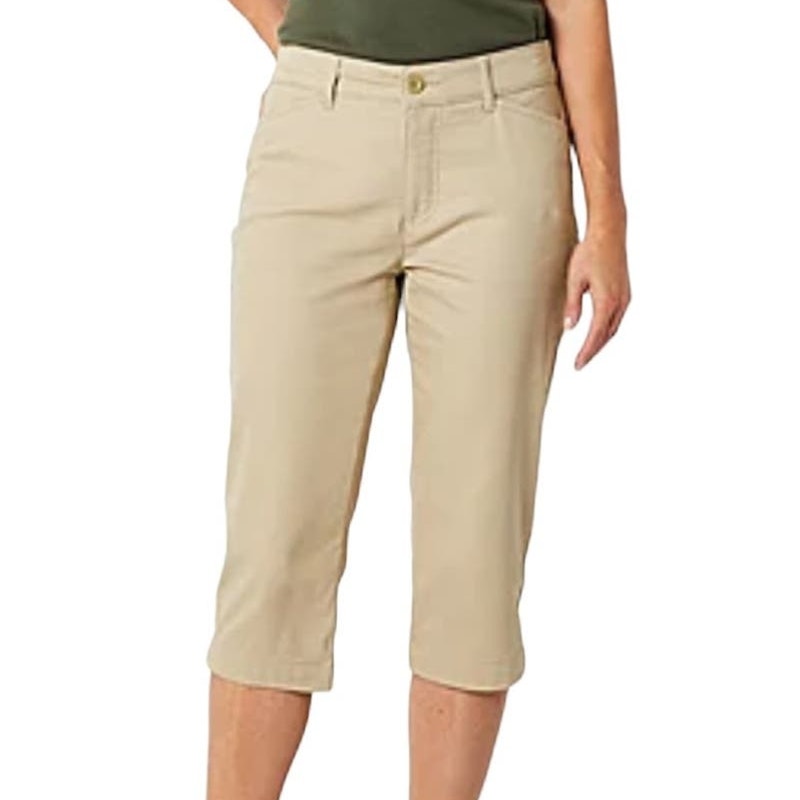 NWT ~ ST JOHNS BAY Secretly Slender Biscotti Tan Mid Rise Capri Pants ~ Size 12P