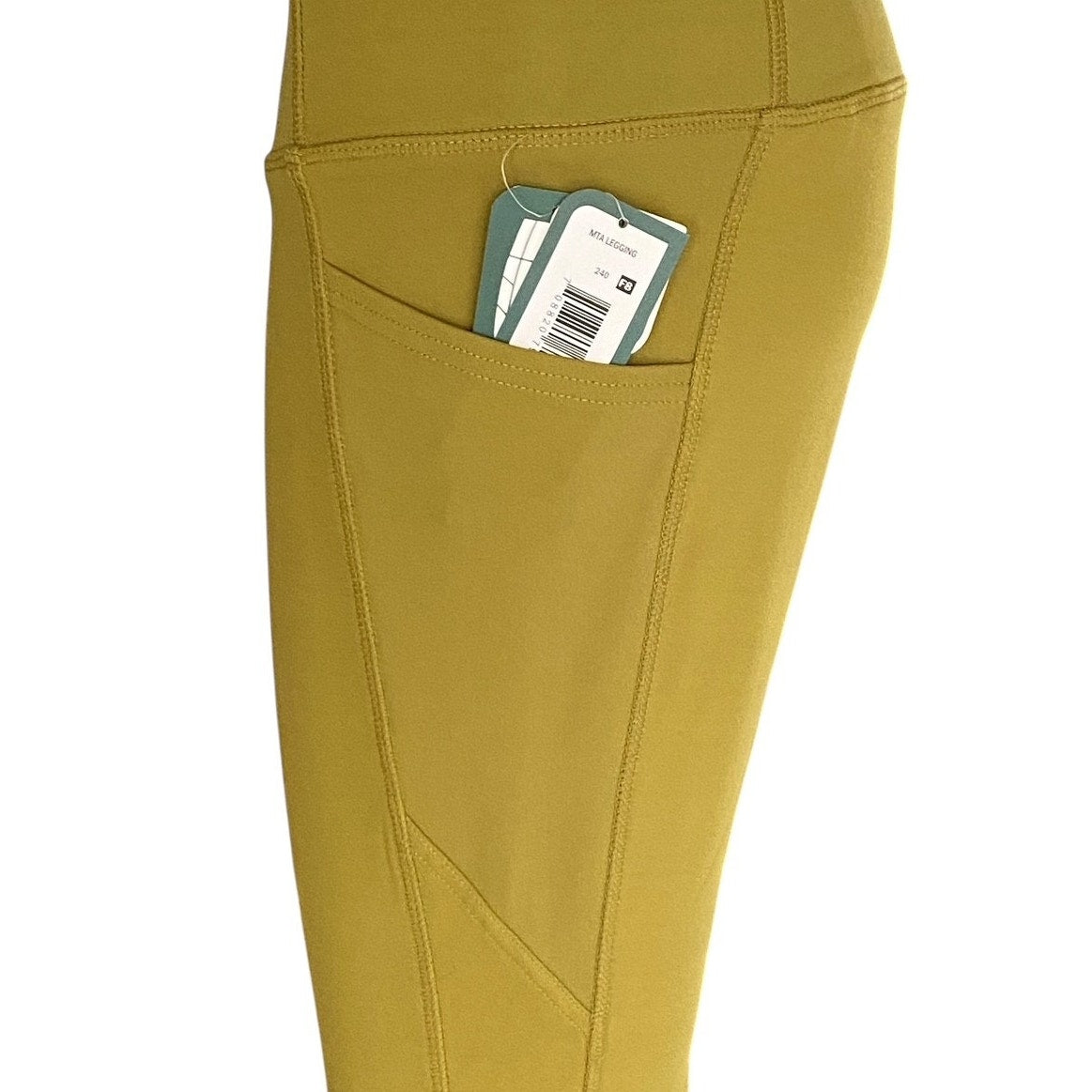 NWT ~ MTA Sport Gold Activewear Side Pockets 7/8 High Rise Leggings ~ MEDIUM
