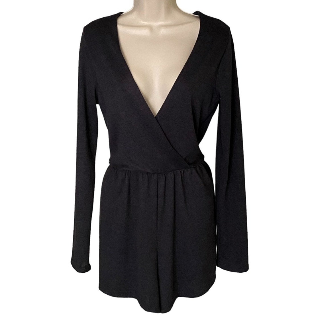 NWT ~ WINDSOR Charcoal Gray Knit Wrap Front Romper Short Jumpsuit ~ Womens LARGE
