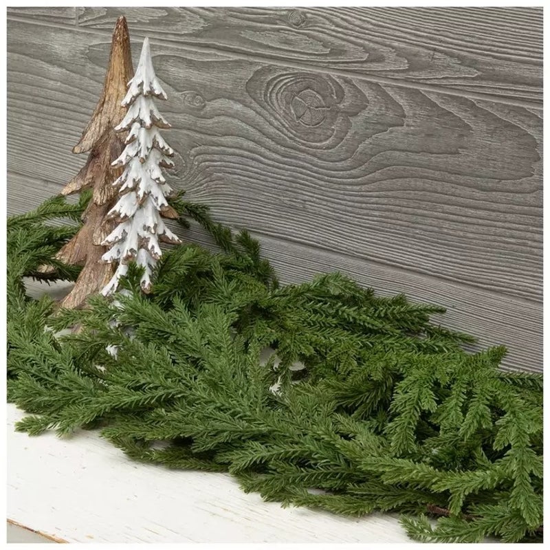 BRAND NEW ~ Thick Realistic Christmas Holiday Greenery Winter Fir Garland ~ 8ft
