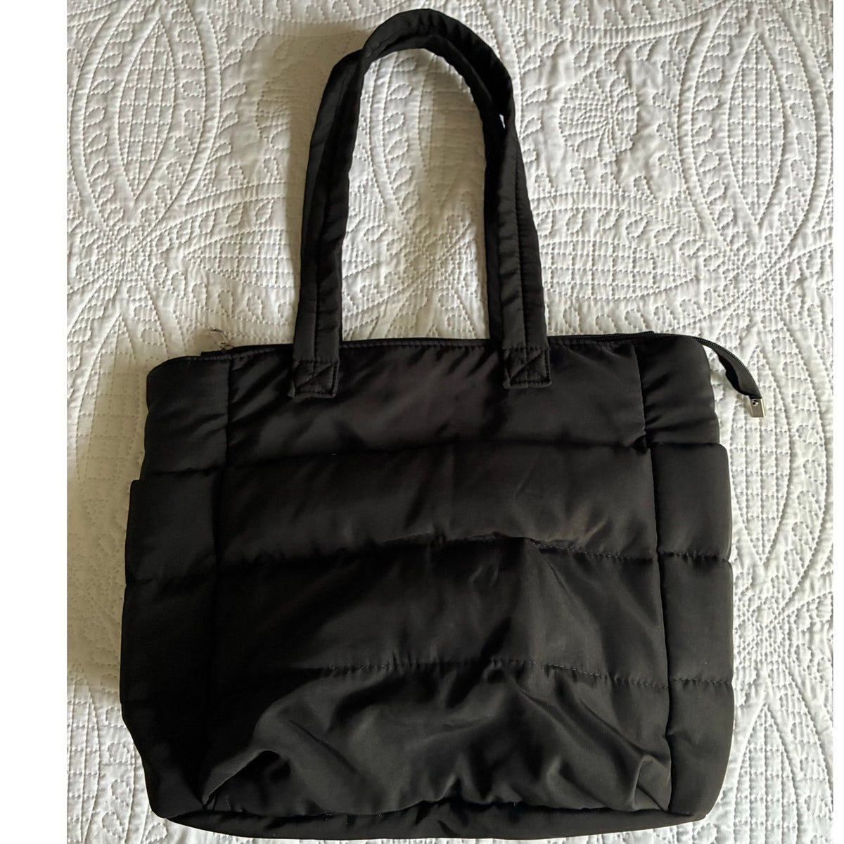 BRAND NEW ~ Large Capacity Black Lightweight Waterproof Quiltd Puffer Tote Bag
