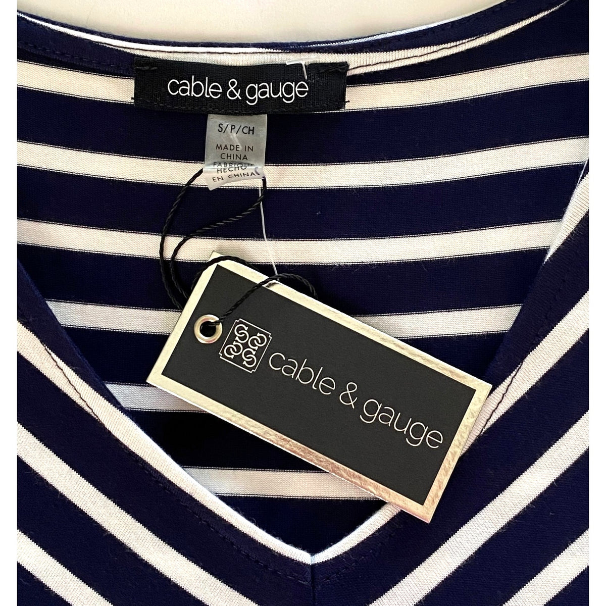 NWT ~ CABLE & GAUGE Black & White Herringbone Flutter Sleeve Top ~ SMALL