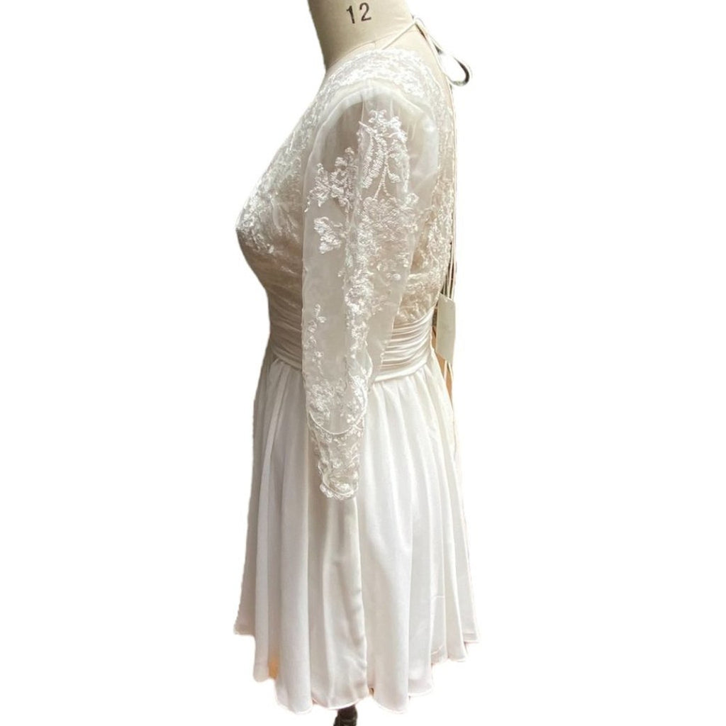 Beautiful BRAND NEW Ladies WEDDING DRESS ~ Short ~ 3/4 Sleeves ~ Lace ~ NWT