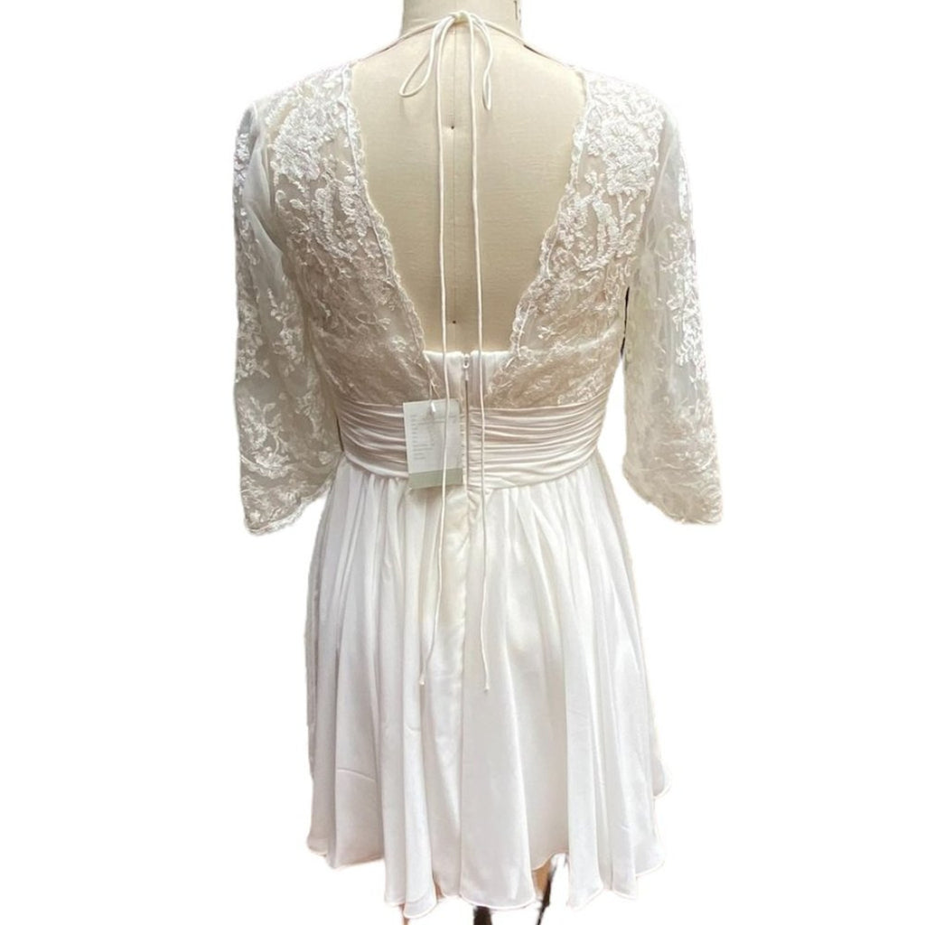 Beautiful BRAND NEW Ladies WEDDING DRESS ~ Short ~ 3/4 Sleeves ~ Lace ~ NWT