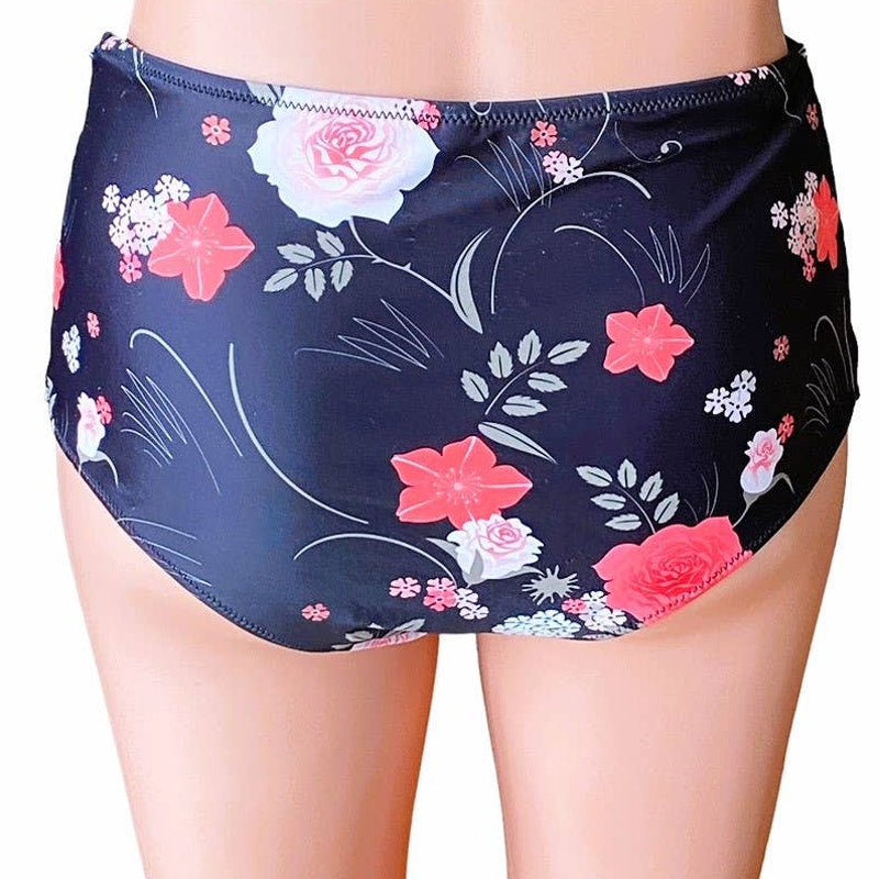 NWT ~ BEACHSISSI Black Floral Tankini Bikini Swimsuit ~ Womens Size MEDIUM